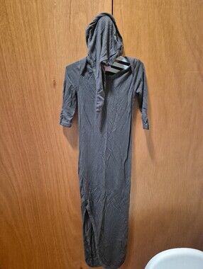 🌼$8 Gray Bamboo Gown